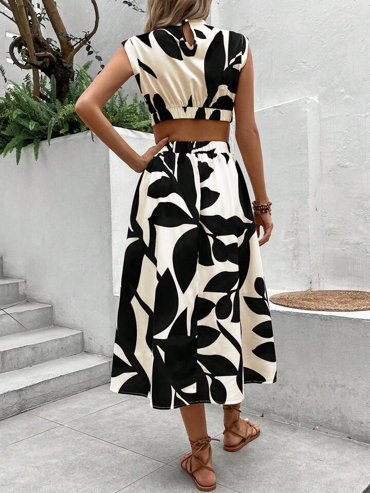 Breezaya Plants Print Cut Out Batwing Sleeve Dress
